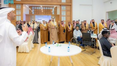 محليات السعودية: أمين منطقة الرياض يدشن المركز البلدي للأشخاص ذوي الإعاقة بحي الحمراء لتوفير بيئة تمكنهم من تطوير مهاراتهم